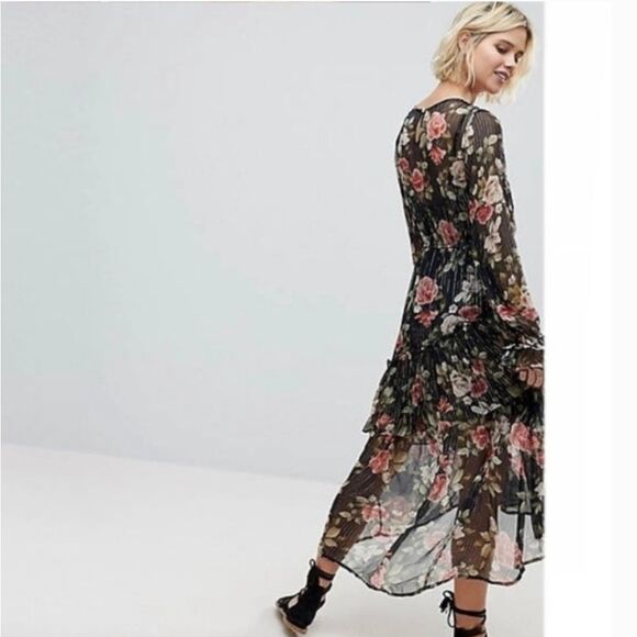 Rahi Cali Floral Ruffle Dress - Picture 3 of 14